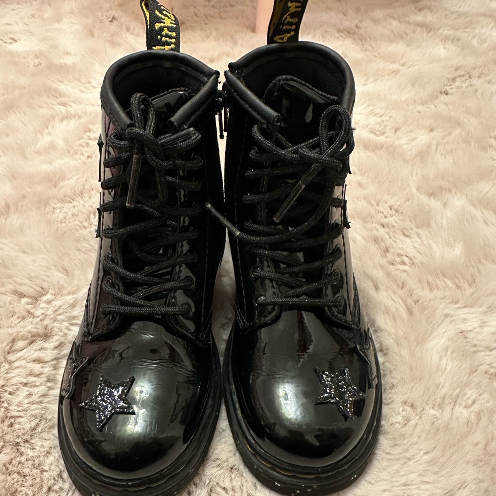 Size 10 toddler doc marten’s